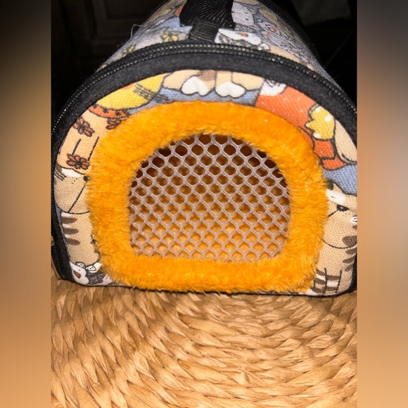 Small pet carrier for small animals (NWT) - Picture 4 of 5